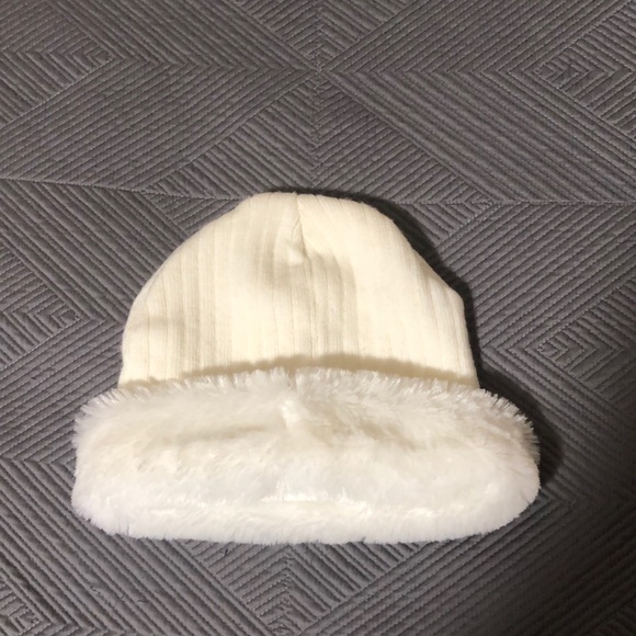 TOBY Other - FLUFF HAT: TOBY